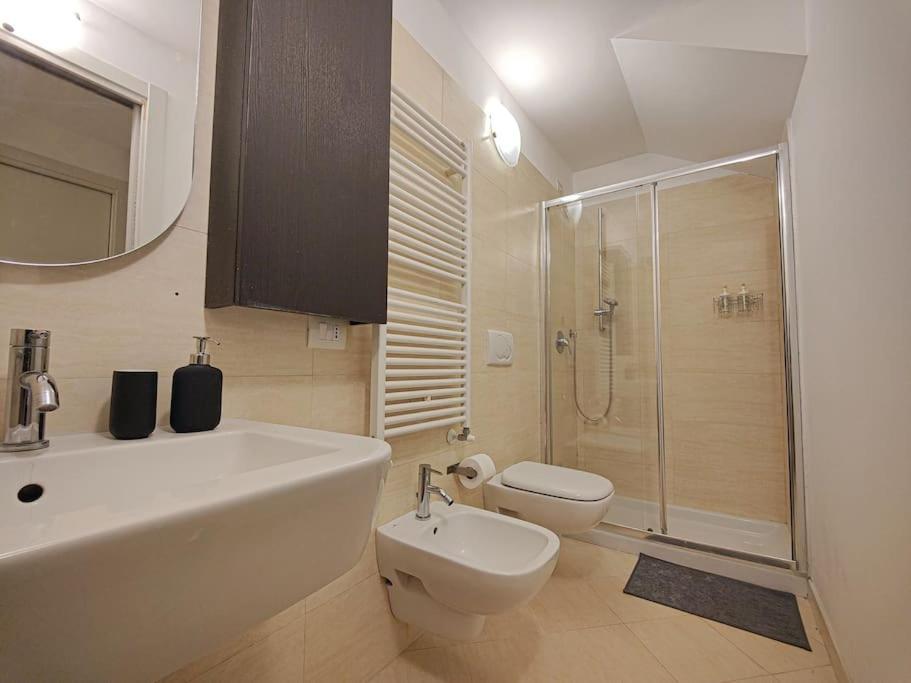 Apartamento Navigli 10 Min Loft Moderno Con Area Esterna Milán Exterior foto